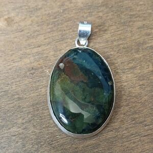 Hand Crafted Green and Silver Pendant Necklace
